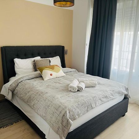 Royal Red Suite No 1, Piraeus Port Ngoại thất bức ảnh