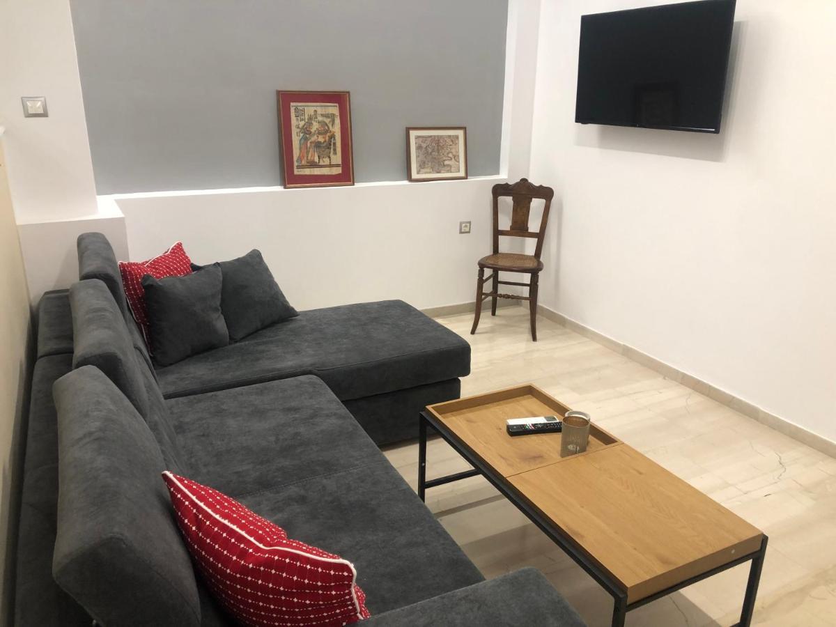 Royal Red Suite No 1, Piraeus Port Ngoại thất bức ảnh