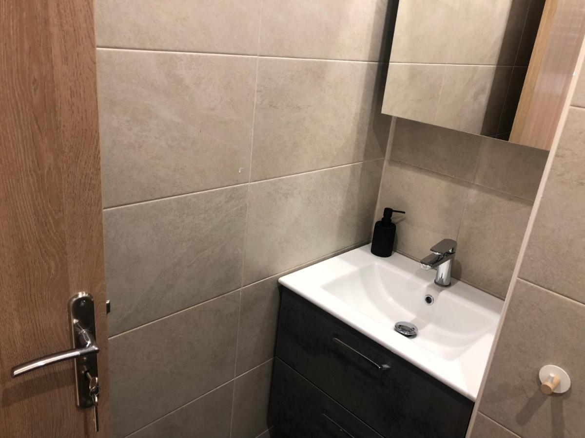 Royal Red Suite No 1, Piraeus Port Ngoại thất bức ảnh