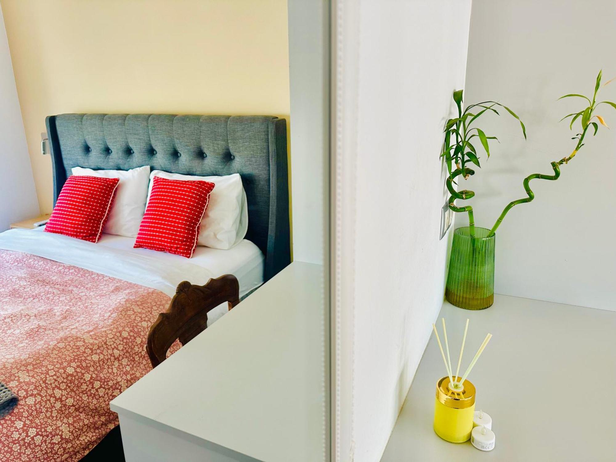Royal Red Suite No 1, Piraeus Port Ngoại thất bức ảnh